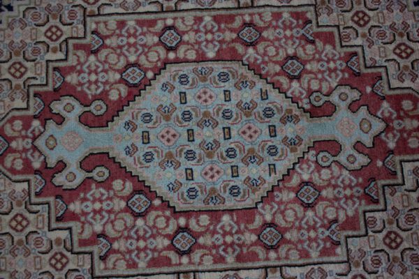 Senneh<br>157x122 – Bild 4