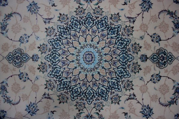 Nain auf Seide 6 la<br>200x130 – Bild 4