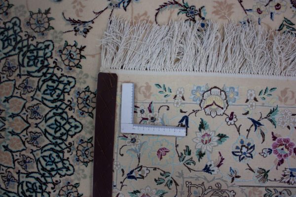 Nain auf Seide 6 la<br>200x130 – Bild 6